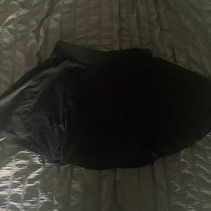 black tucker tate skirt